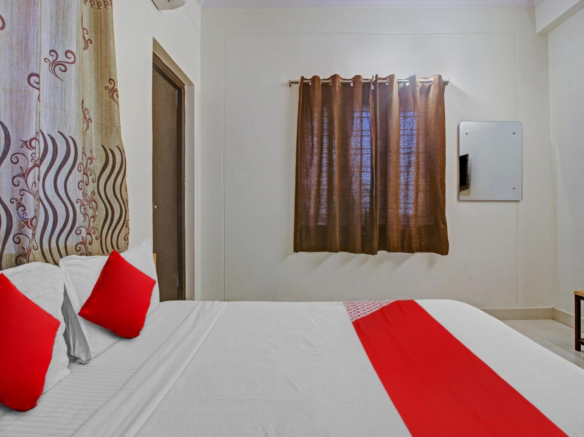 Hotel O Svr Silver Key Lingampalli 外观 照片